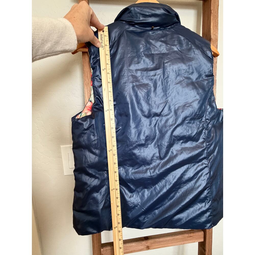 Tommy Bahama Spring Resort Wear Reversible Duck Down Puffer Vest-Med (reg$228) - Picture 6 of 12